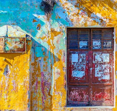 the best way to spray paint windows