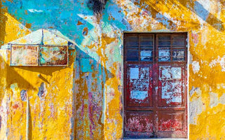 the best way to spray paint windows
