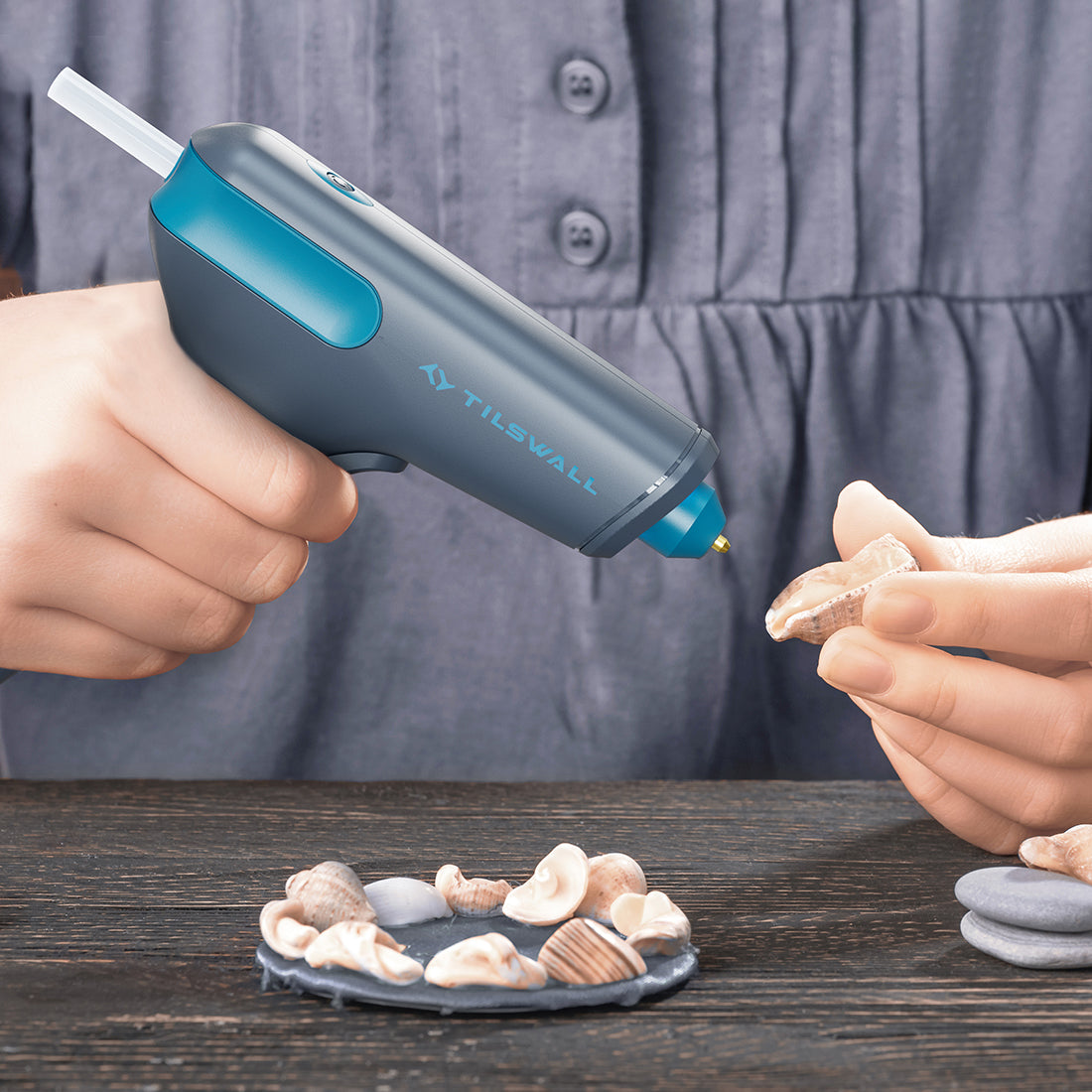 Auto Gluing Out Dripless Glue Gun